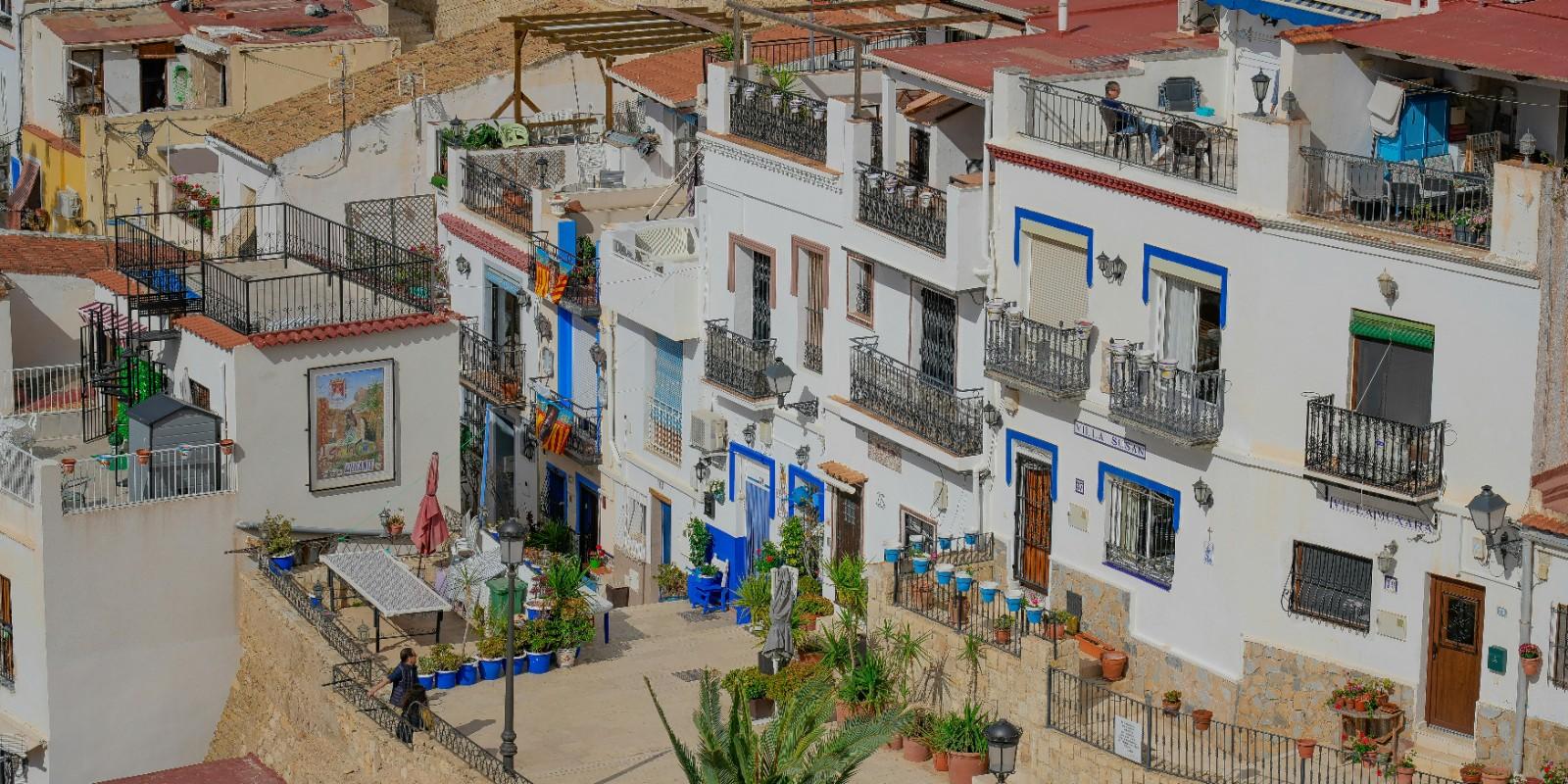 Revalorización de Barrios en Alicante: Oportunidades Inmobiliarias
